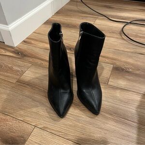 Pretty Little Thing Heeled Boots